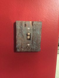 Reclaimed pallet wood distressed and turned into a switch plate cover. Follow Rustic Rescue Co. On Facebook to see more projects!: