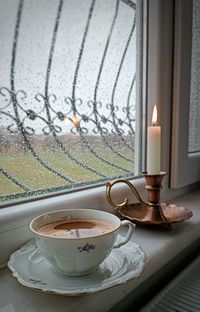 #huzur #kahve #yağmur #rain #rainyday #rainaesthetic #coffeeaesthetic #coffee #candles #vintage #vintageaesthetic