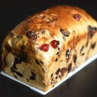 Best Fruit Bread Recipe :Easy No Knead Fruit Bread | MerryBoosters