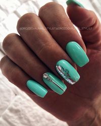 Mint nails