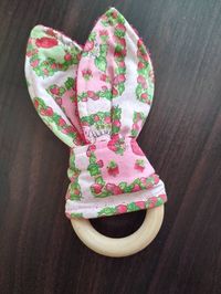 Check out this item in my Etsy shop https://www.etsy.com/listing/1165451981/strawberry-wooden-teether-bunny-ear