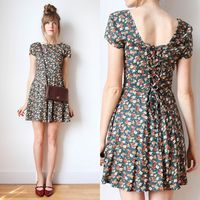 Adorable floral w/lace-up detail This could almost be a 90s grunge type dress