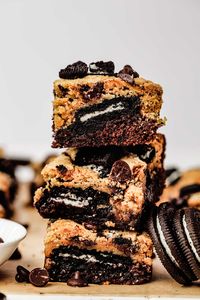 Indulge in delicious Oreo Brookies! A perfect blend of fudgy brownies, crunchy Oreos, and chewy cookies. Easy to make for any dessert lover!