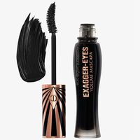 Bei Zalando in Deutschland ist eine neue Mascara von Charlotte Tilbury erhältlich. Sie heißt Exagger-Eyes Volume Mascara. Laut Beschreibung verleiht sie extra viel Volumen und Schwung für 28 Stunden. Die Wimpern sollen voller, dichter und länger aussehen, so als wären es doppelt so viele. Sie soll neunmal mehr Volumen mit nur einem Auftrag erzielen. Das […] Alle Infos dazu findest du hier >>> Charlotte Tilbury Exagger-Eyes Volume Mascara.