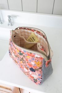 Floral Plover Pouch - Noodlehead