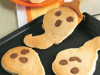 Halloween Breakfast! - GHOST PANCAKES!