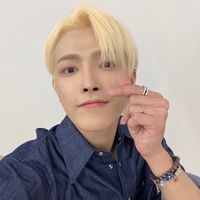 ateez hongjoong icon selca twitter