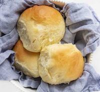 Copycat Texas Roadhouse Rolls - I Am Homesteader