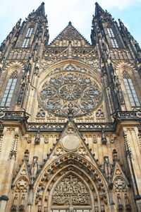 St. Vitus Cathedral is the largest cathedral in the Czech Republic. Dating back to the 14th century, it's the 3rd church on the site and a great example of Gothic architecture. Designed by Petr Parléř, St Vitus Cathedral took almost 600 years to complete. St Vitus is now home to the Bohemian crown jewels and crypts of Bohemian royals and Holy Roman emperors. Click on  the link to find out more about St Vitus & what to see in Prague Castle! #prague #cathedral #czechrepublic #czechia #architecture