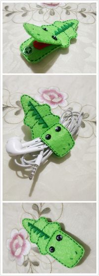 felt alligator cord holder