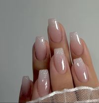 Ombré natural glitter nails #nails