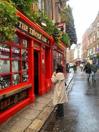 #instagram #inspiration #ireland #dublin #trenchcoat #outfitideas #photography #fashion #aesthetic #autunno #drmartensboots #drmartens #drmartensoutfit