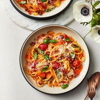 Linguine With Cherry Tomato Sauce