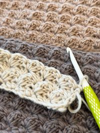 How to crochet the blanket stitch. Learn how to do the crochet blanket stitch for beginners with instructions and a video tutorial.