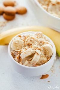 Grandma's Southern Banana Pudding Recipe is a homemade from-scratch banana pudding that has layers of crunchy vanilla wafers, perfectly fresh bananas, and the best homemade cooked vanilla pudding you've ever had the opportunity to taste! #bananapudding #southerndish #dinneronthegrounds #dessert #grandmarecipe