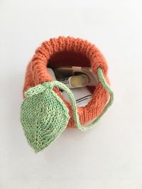 Ravelry: Grapefruit pouch by Yun Jeong