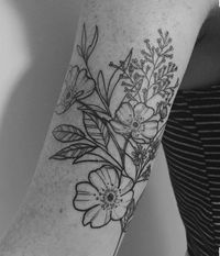 By Alex Gregory #finelines #flowertat #armtattoo #evolutiontattoo