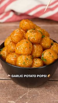 GARLIC BUTTER POTATO POPS! 😋