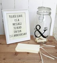 Message in a Jar wedding guestbook idea. Unique Wedding Guest Book Alternative. 10 Wedding Guest book alternatives ideas for your wedding. wedding guest book ideas. wedding guest book alternatives. wedding guest book DIY. Creative wedding guestbook ideas. Guestbook wedding ideas that are unique #weddingplanning #guestbookideas #weddingguestbook