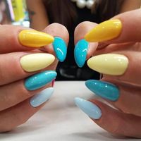 50 Gorgeous Yellow Acrylic Nails to Spice Up Your Fashion #yellownails #acrylicnails #yellownaildesign #nailarts