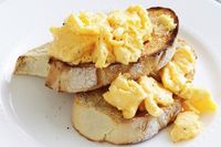 How to make perfect scrambled eggs, according to an expert.