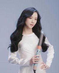 Congratulations JISOO as the new Ambassador for DYSON! #JISOO #JISOOxDyson 💕