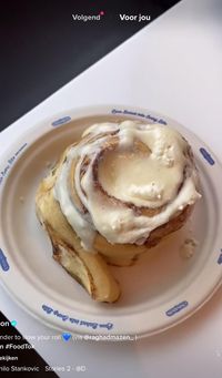 In this tiktok video Cinnabon demonstrates how to make a cinnamon roll. #tiktokvideo #cinnabon #cinnamonroll