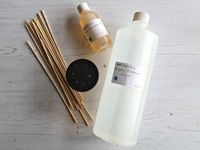 We test the best homemade reed diffuser oil recipes • Craft Invaders