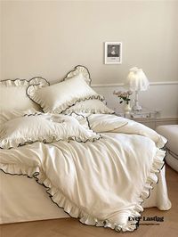 Shop Ever Lasting's high quality, soft, cozy and stylish bedding sets and start your next room makeover. Buy Silky Ruffle Bedding Set / White and enjoy its softness and quality. Our collections include duvet covers, comforters and bed sheets. Enjoy free US and international shipping.