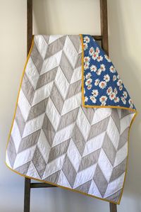 Craftyblossom: grey and white herringbone quilt.