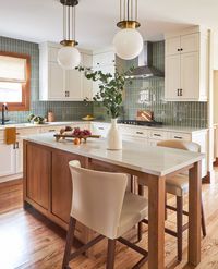 Kitchen designs constantly change, so satisfy your curiosity and see what’s trending now. Take a look at our collection of kitchen trends for 2024!