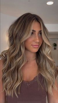 Paula Pedersen on Instagram: "Can’t get over the beautiful bronde on the gorgeous @jenna.sinatra ✨  #njsalon #njhair #njbalayage #nycbalayage #modernsalon #americansalon #showmethebalayage #bestofbalayage #brooklynsalon #mastersofbalayage #balayagegoals #monmouthcountysalon #calistyle #beachwaves #redkenshadeseq #balayageartist #balayageinspo #dailyhairinspo #njbalayagespecialist #hairinspo #hairgoals #BEHINDTHECHAIR #blondehair #blondebalayage #brondebalayage"