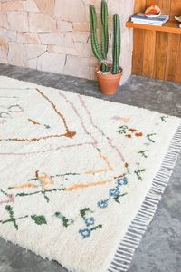 Each Olli Ella rug is hand-spun and hand-knotted from start to finish using 100% New Zealand Sheep’s Wool. Only Available in AU & UK {So sorry} #olliella #olliellarugs