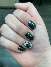 Color Street Nailfie for St. Patrick’s Day. Gaelic Greenery and Swiss & Tell with Plaid About You, Glittersweet and a Gaelic Greenery Shamrock