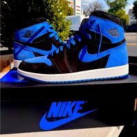 The Aj1 Forever Changed The Footwear Game. Building On Its Legacy, This Regal Edition Pairs Premium Royal Blue Suede With Rich Black Leather. Classic Nike Air Branding On The Tongue And Insole Is Complemented By The Wings Logo On The Padded, High-Cut Collar. The Signature Star-Studded Outsole Gets The Royal Blue Treatment, Letting You Walk The Dynasty Forward With Each Step. Gently Worn A Handful Of Times