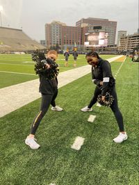 dance team, pom, gameday