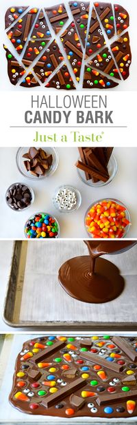 Halloween Candy Bark #recipe via justataste.com