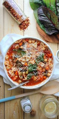 Chickpea Tomato Minestrone | 27 Delicious And Hearty Soups With No Meat Plant-based, vegan, vegetarian, and gluten-free recipes