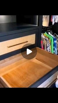 Karly Jordan | Professional Organizer on Instagram: "@neatmethod
@fortlauderdaleneat
Gracias por este video❤️
@effectivespaces thanks for all your ideas 🫶🏻
Ideas geniales para organizar tus gavetas 🔥

#ideashogar #hometipsandtricks #hogardulcehogar🏡 #tipshogareños #gavetaorganizada #gavetasorganizadas #closetorganizer #closetorganizado #interiorplanner #hogarorganizado"