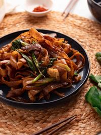 Satisfy your noodle craving with thick chewy noodles stir-fried to smoky perfection with tender ribbons of juicy steak. These Beef Pad See Ew are done in under 20 minutes AND in one pot for easy cleanup!