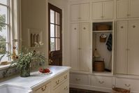 A Well-Crafted Mudroom – roaniris.co