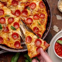 Cast Iron Pan Pizza