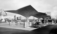 Diamond Gas Station in Macon, Georgia designed by Thomas Little. Little love.