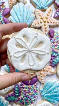 These elegant mermaid/under the sea cookies (& more) on YouTube!