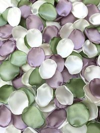 Sage green ivory rose petals for your lilac wedding or other important event for you! They are so similar to real ones that they can hardly be distinguished. These rose petals are made of satin. They are carved by hand and scorched to prevent fraying, and each of them is approx 1.5 - 2.2 inches. My rose petals are 100% handmade. I personally cut and burn each of them. These petals are ideal for weddings, baby showers or birthday parties, for home decoration for any occasion. You will be delighte