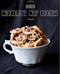 Yammie's Noshery: Mini Chocolate Chip Cookies