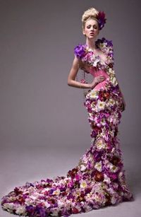 trailing flower dress….credited to  Khun K  via Pinterest