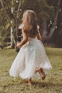 Country Flower Girl Dresses That Are Pretty ★ #bridalgown #weddingdress