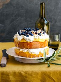 ‘Pimp My Sponge’ with Lemon Curd, Blueberries and Almonds | dish - Dish