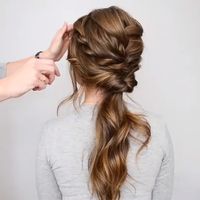 Get inspired with 80+ amazing bridal hairstyle ideas for your wedding day. // mysweetengagement.com // #wedding #weddinghairstyles #weddinghair #bridalhair #hairstyles #hair #bridalbeauty #hairstyleideas #hairtutorials #hairvideos #weddinghairstylesforlonghair